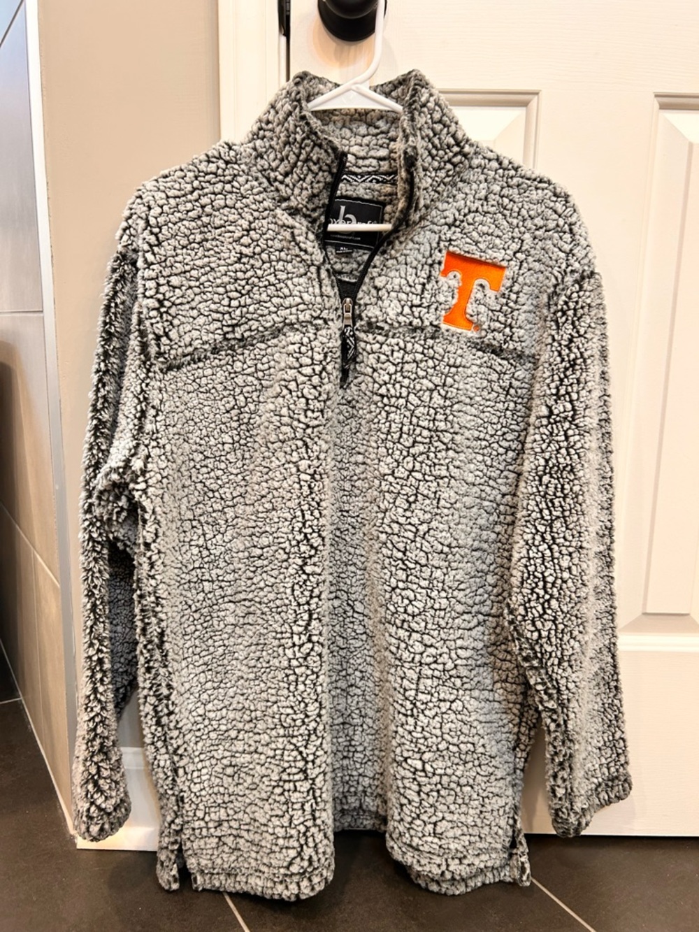Men’s/Womens XL TN sherpa jacket